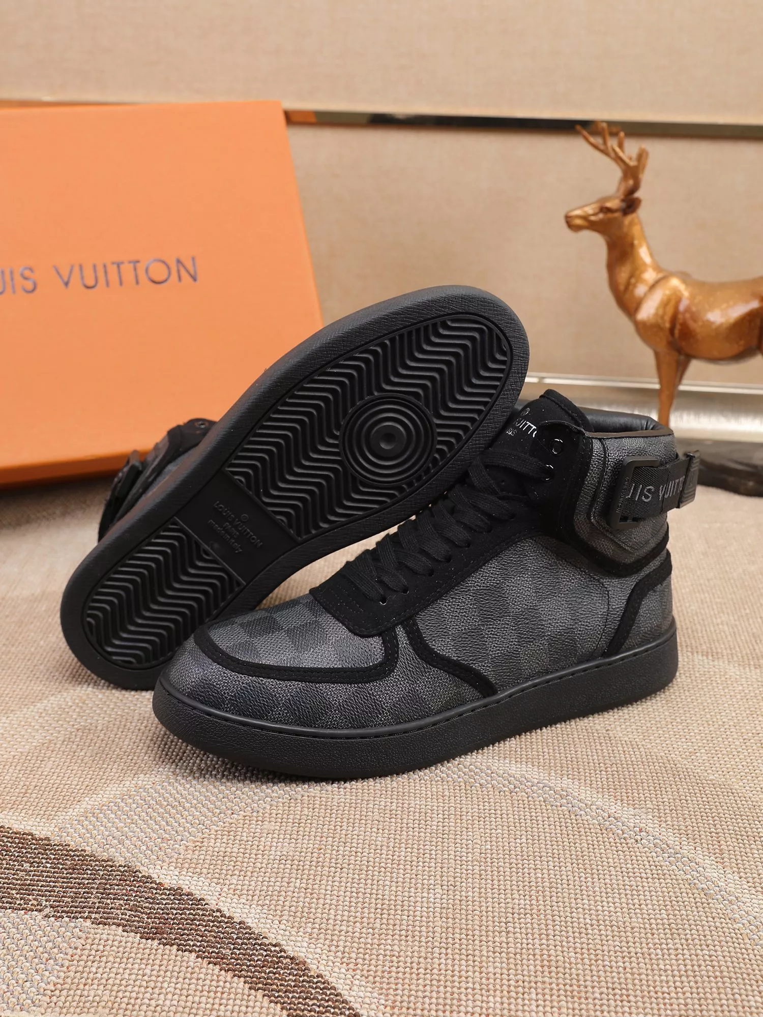 louis vuitton high tops chaussures pour homme s_12ba2002